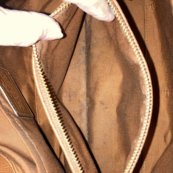 COACH Carmel color hand/shoulder bag, attached key holder, see pics $159 - Picture 8 of 13